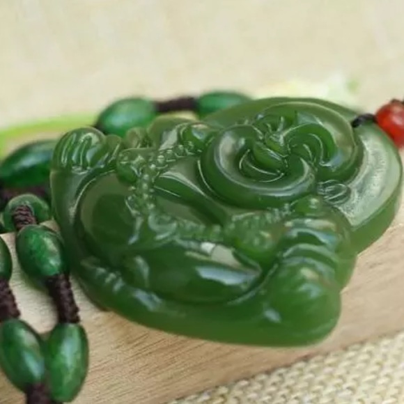Green jade carved happy Buddha necklace - Picture 5 of 6